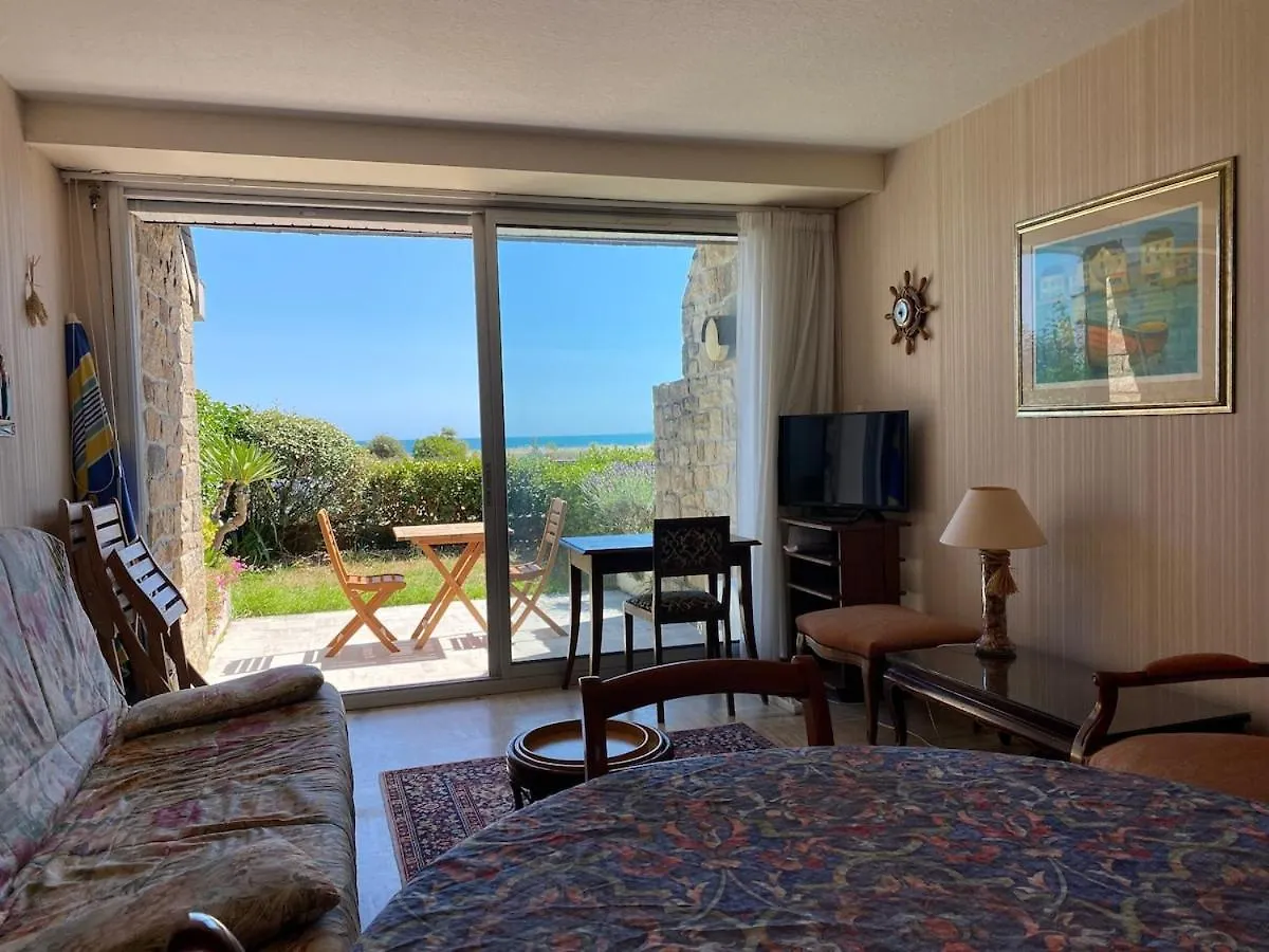Apartment, Seafront, Beach, Ground Floor كارناك